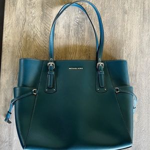 Michael Kors Voyager East West Crossgrain Leather Tote